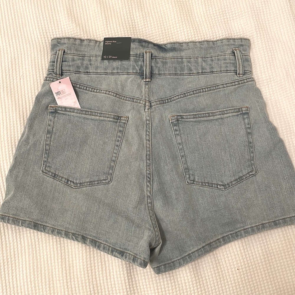 Target Wild Fable NEVER WORN with TAGS ON high waisted shorts - Picture 2 of 3